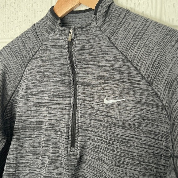 Nike Women’s Element Sphere Half Zip Pullover - Large - Picture 6 of 10